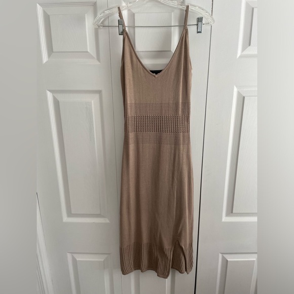 Bobi body con midi dress in taupe. - Picture 2 of 6